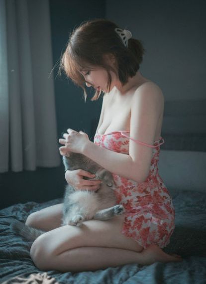 雷蕾丁思聪去酒店